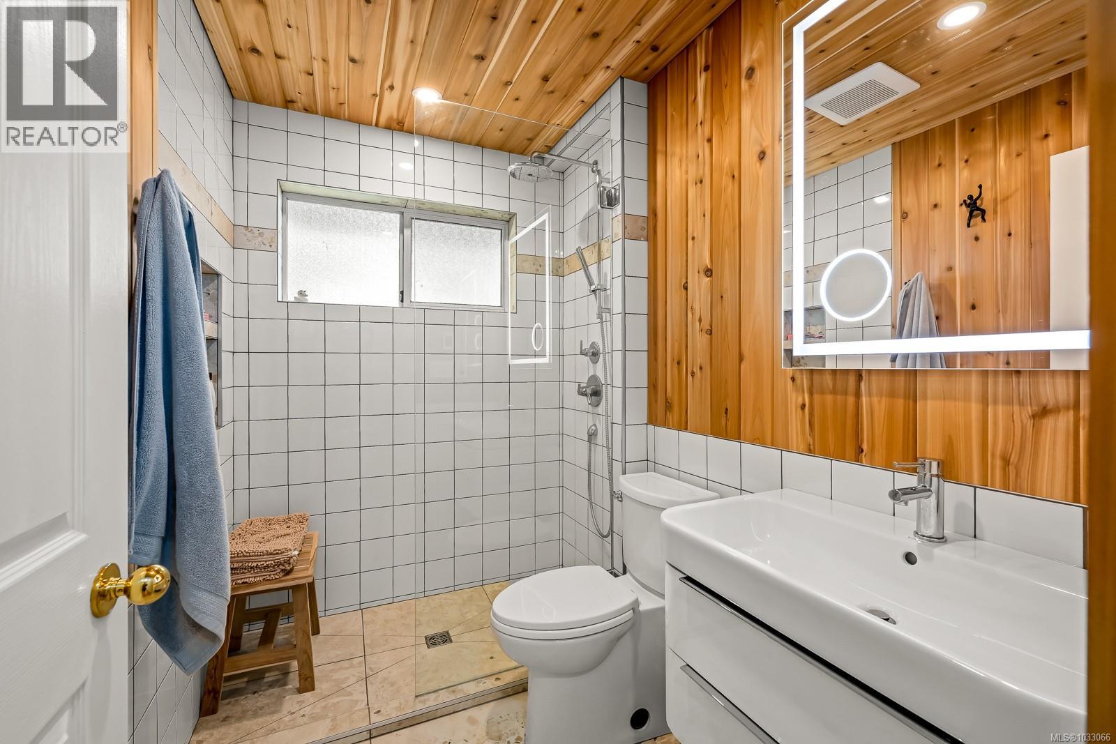 1677 Baikie Rd, Denman Island, British Columbia  V0R 1T0 - Photo 16 - 1033066