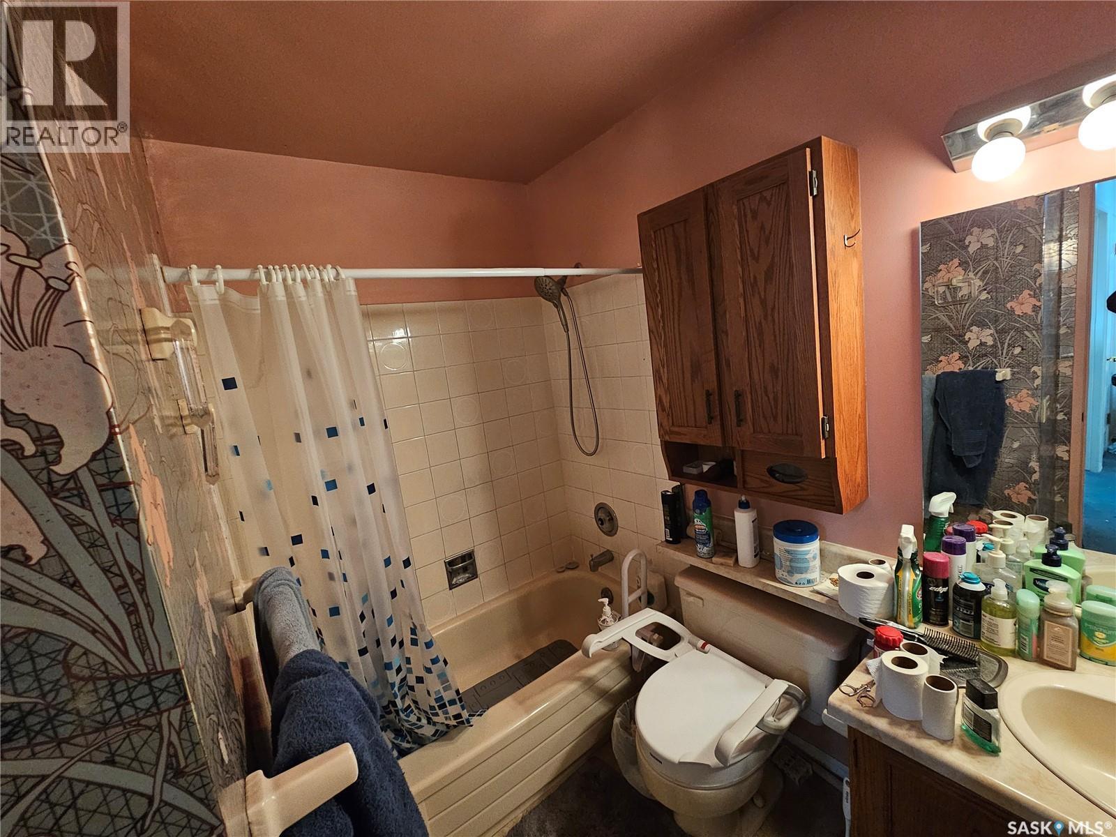 5003 Newport Road, Regina, Saskatchewan  S4S 7A5 - Photo 4 - SK033603