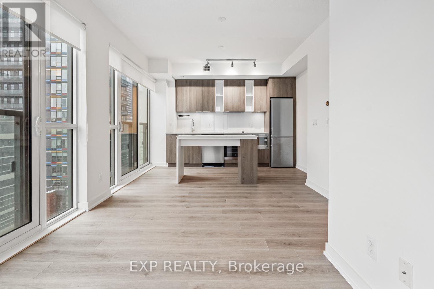 1009 - 200 Sackville Street, Toronto, Ontario  M5A 0C4 - Photo 4 - C12922502