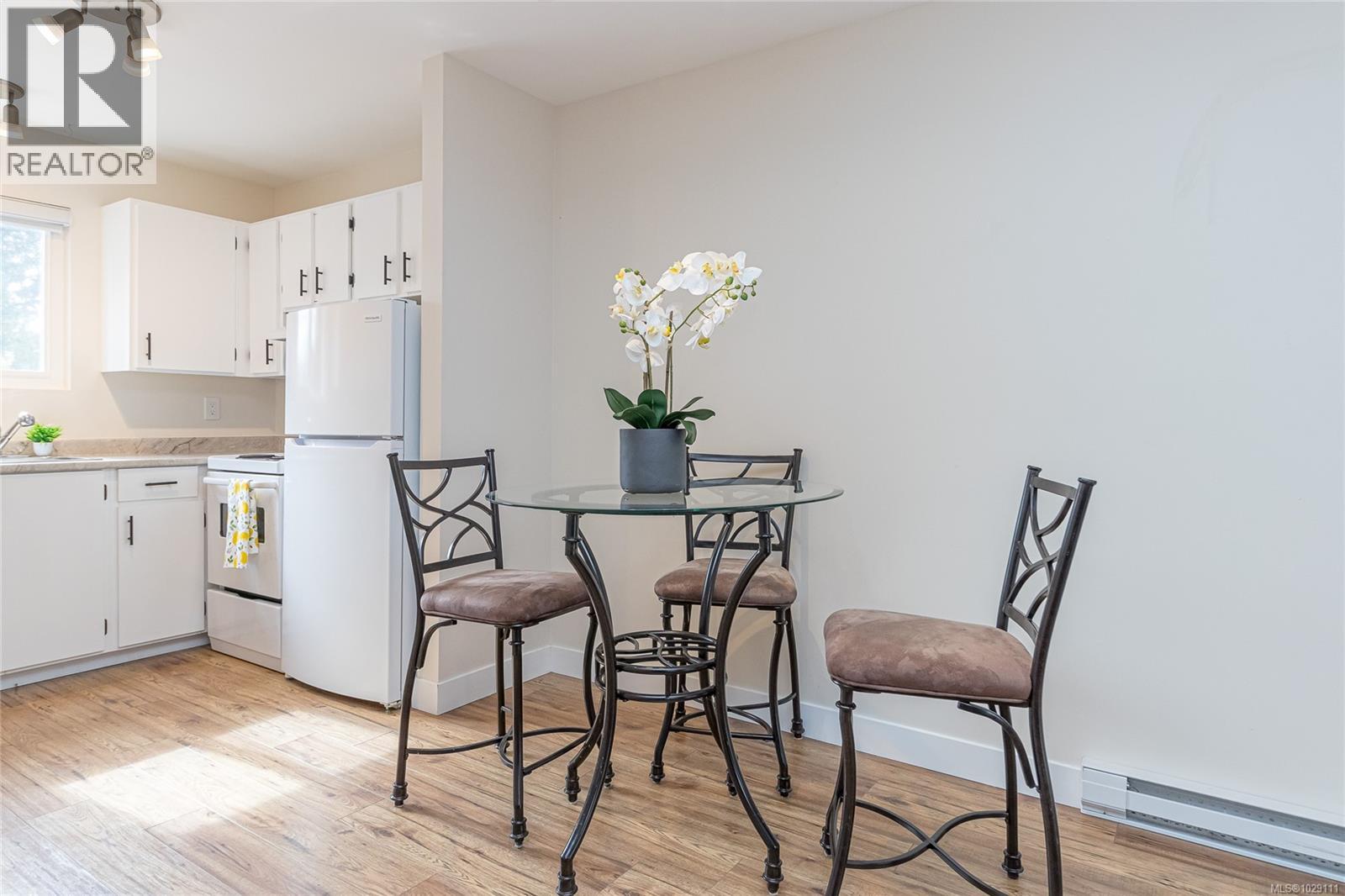 8 495 First Ave W, Qualicum Beach, British Columbia  V9K 1P1 - Photo 6 - 1029111