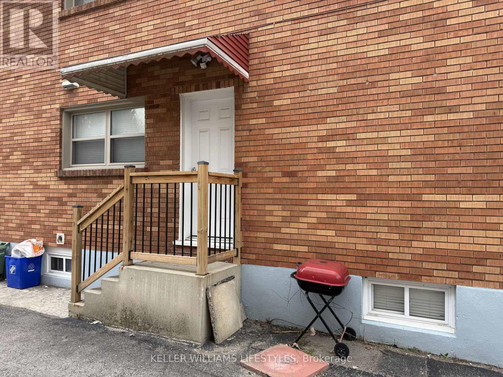 74 Essex Street, London North, Ontario  N6G 1B2 - Photo 9 - X13028056