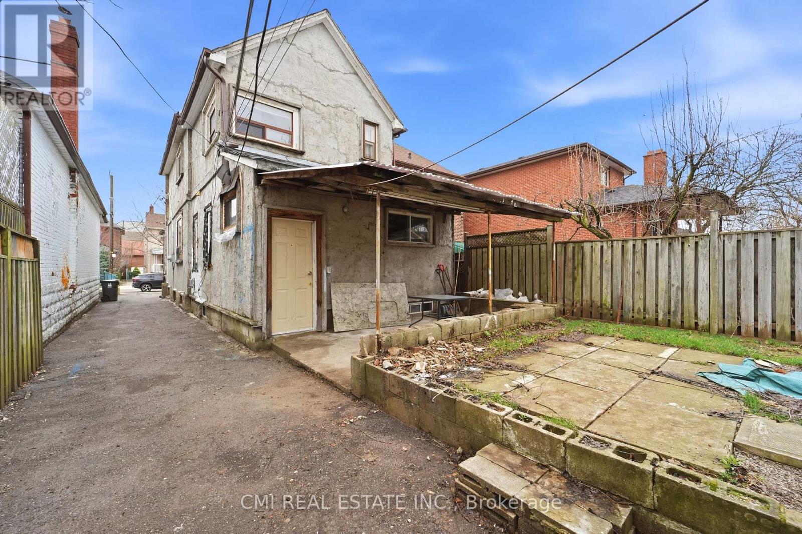 49 Holland Park Avenue, Toronto, Ontario  M6C 1M2 - Photo 8 - C13028106