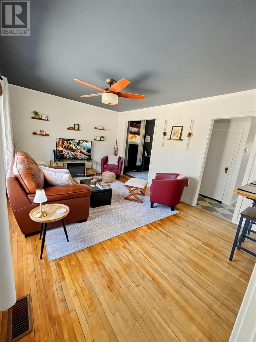 100 Brien Ave, Sault Ste. Marie, Ontario  P6B 2Y6 - Photo 3 - SM260735