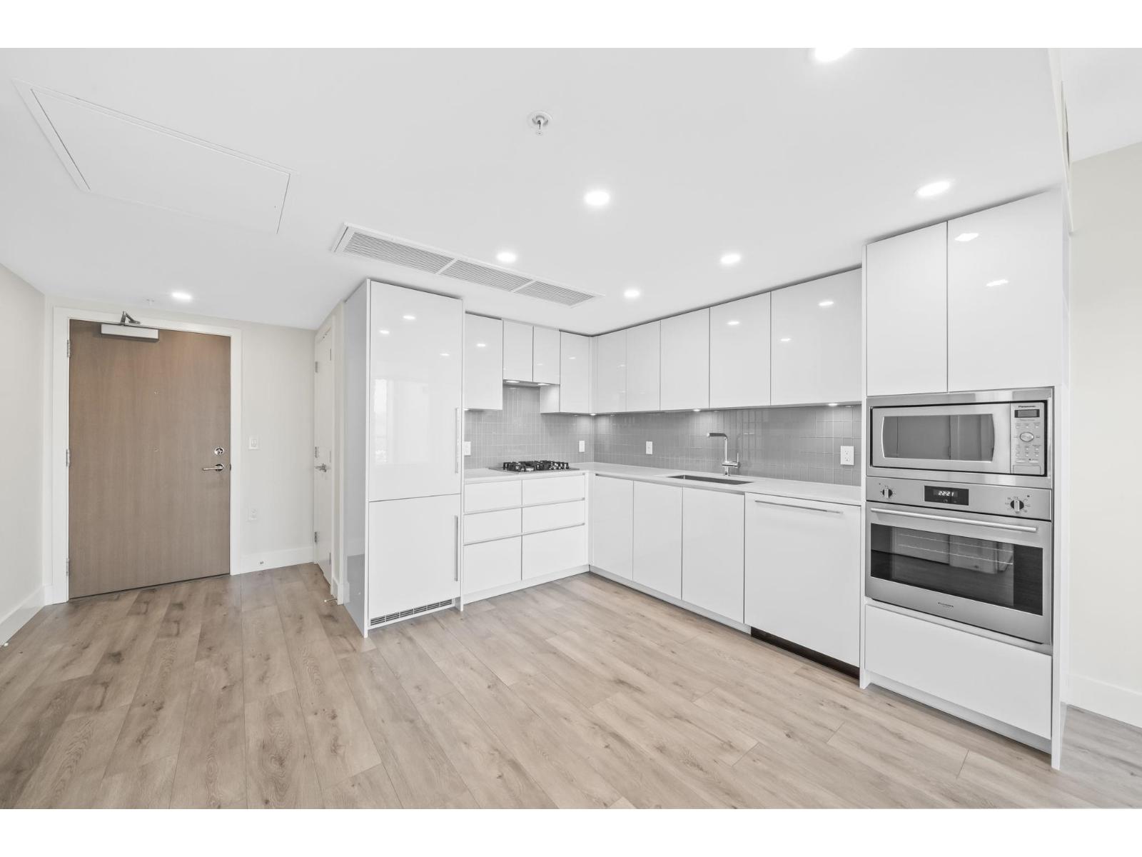 1607 10428 Whalley Boulevard, Surrey, British Columbia  V3T 0W2 - Photo 8 - R3114259