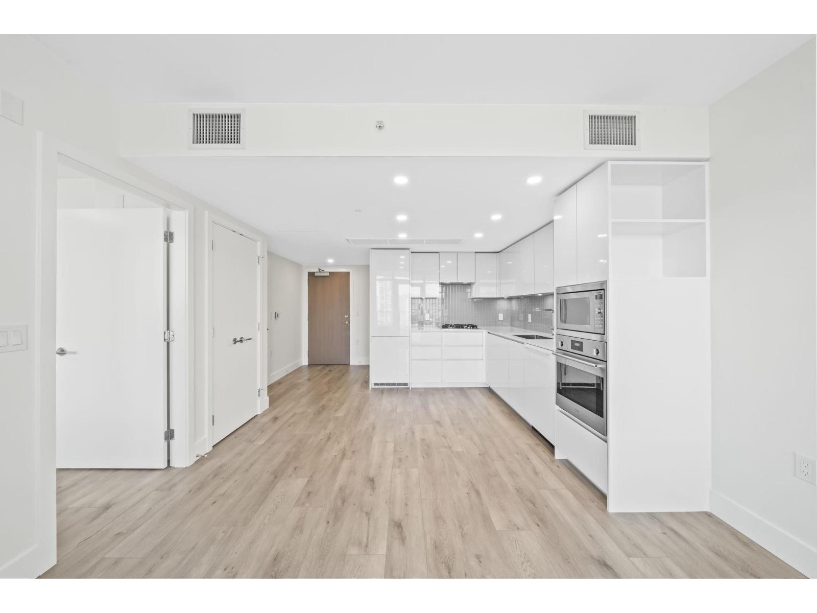 1607 10428 Whalley Boulevard, Surrey, British Columbia  V3T 0W2 - Photo 7 - R3114259