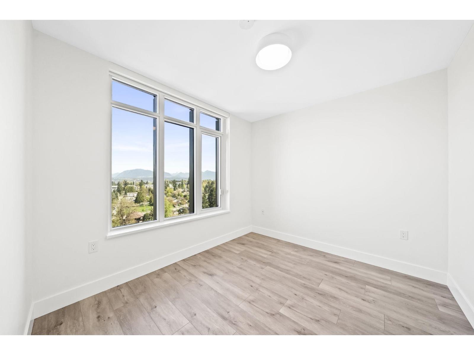 1607 10428 Whalley Boulevard, Surrey, British Columbia  V3T 0W2 - Photo 6 - R3114259