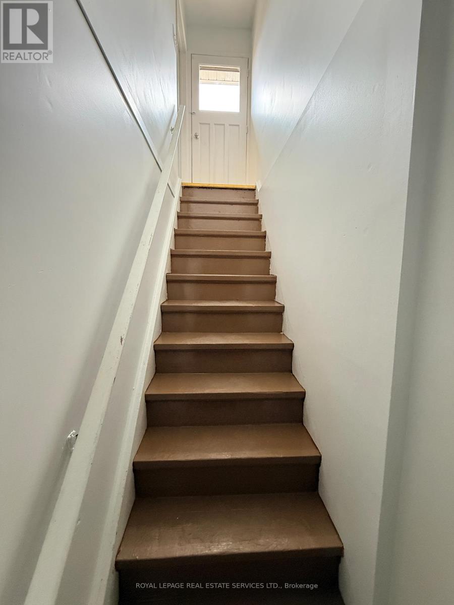 31 Daphne Crescent, Barrie, Ontario  L4M 2Y7 - Photo 15 - S13025596