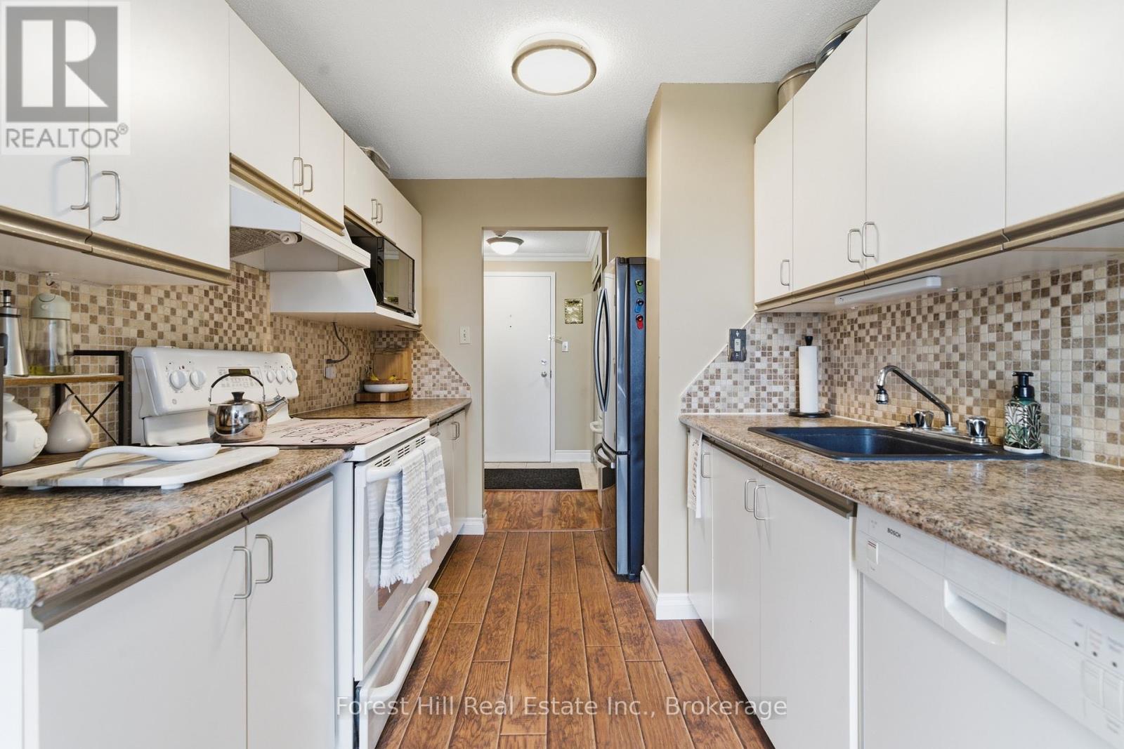 402 - 55 Blue Springs Drive, Waterloo, Ontario  N2J 4T3 - Photo 8 - X13028086