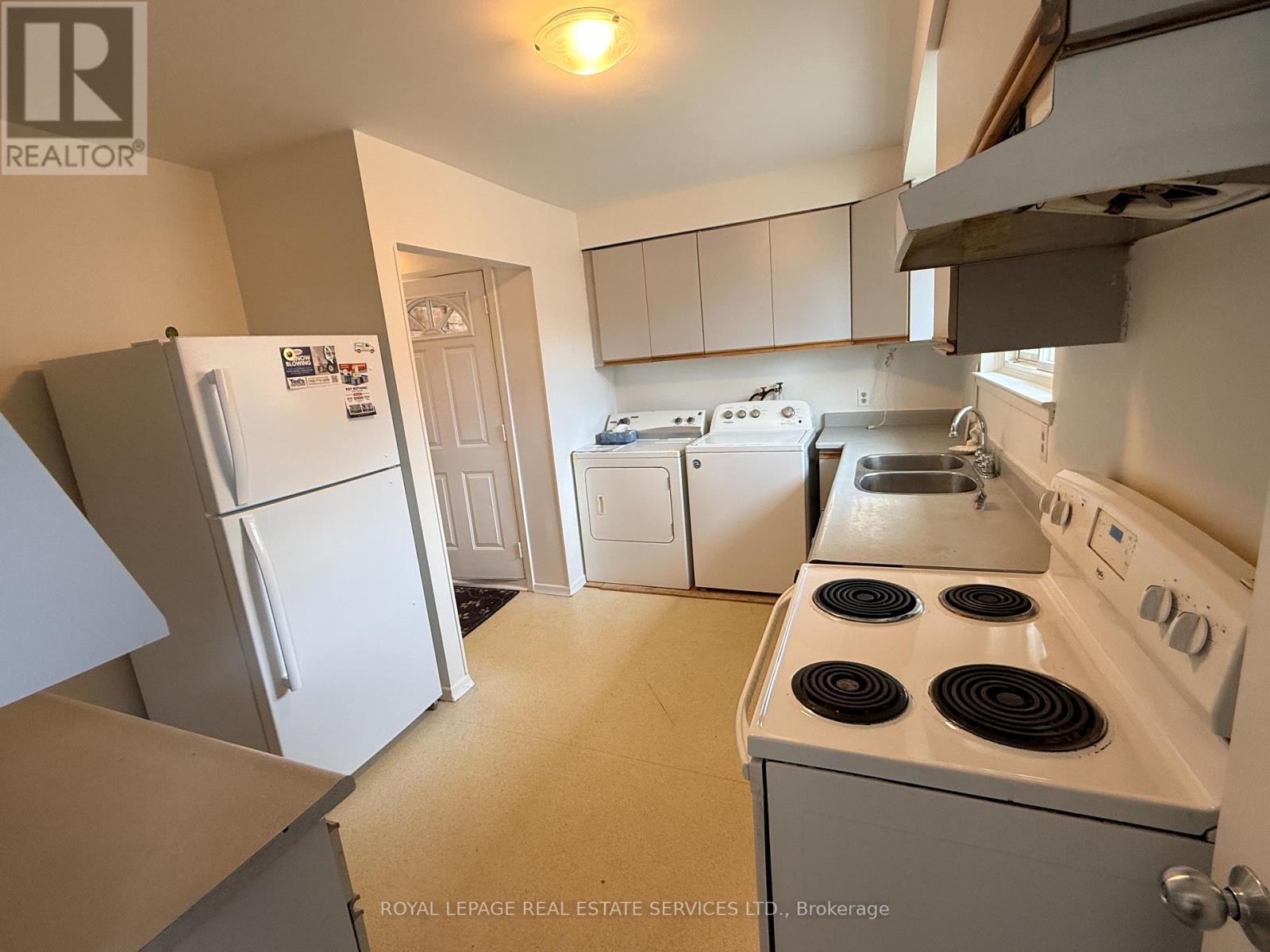 31 Daphne Crescent, Barrie, Ontario  L4M 2Y7 - Photo 7 - S13025596