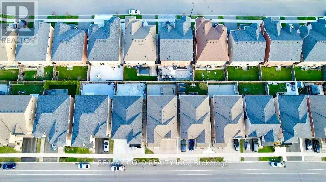 298 Etheridge Avenue, Milton, Ontario  L9E 1H7 - Photo 43 - W12876430