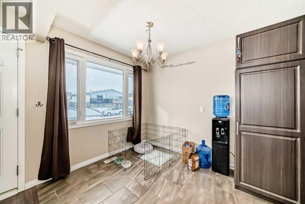 118 Dovertree Place SE, Calgary, Alberta  T2B 2K3 - Photo 11 - A2293269