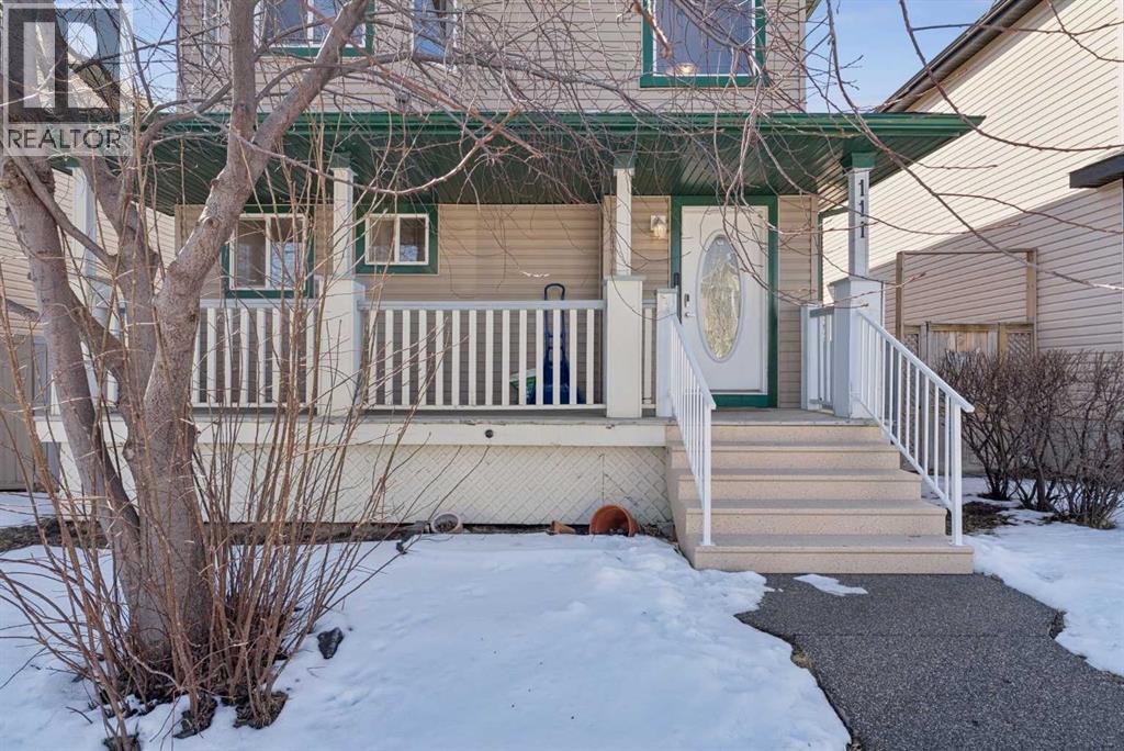 111 Luxstone Crescent SW, Airdrie, Alberta  T4B 2W8 - Photo 4 - A2301491