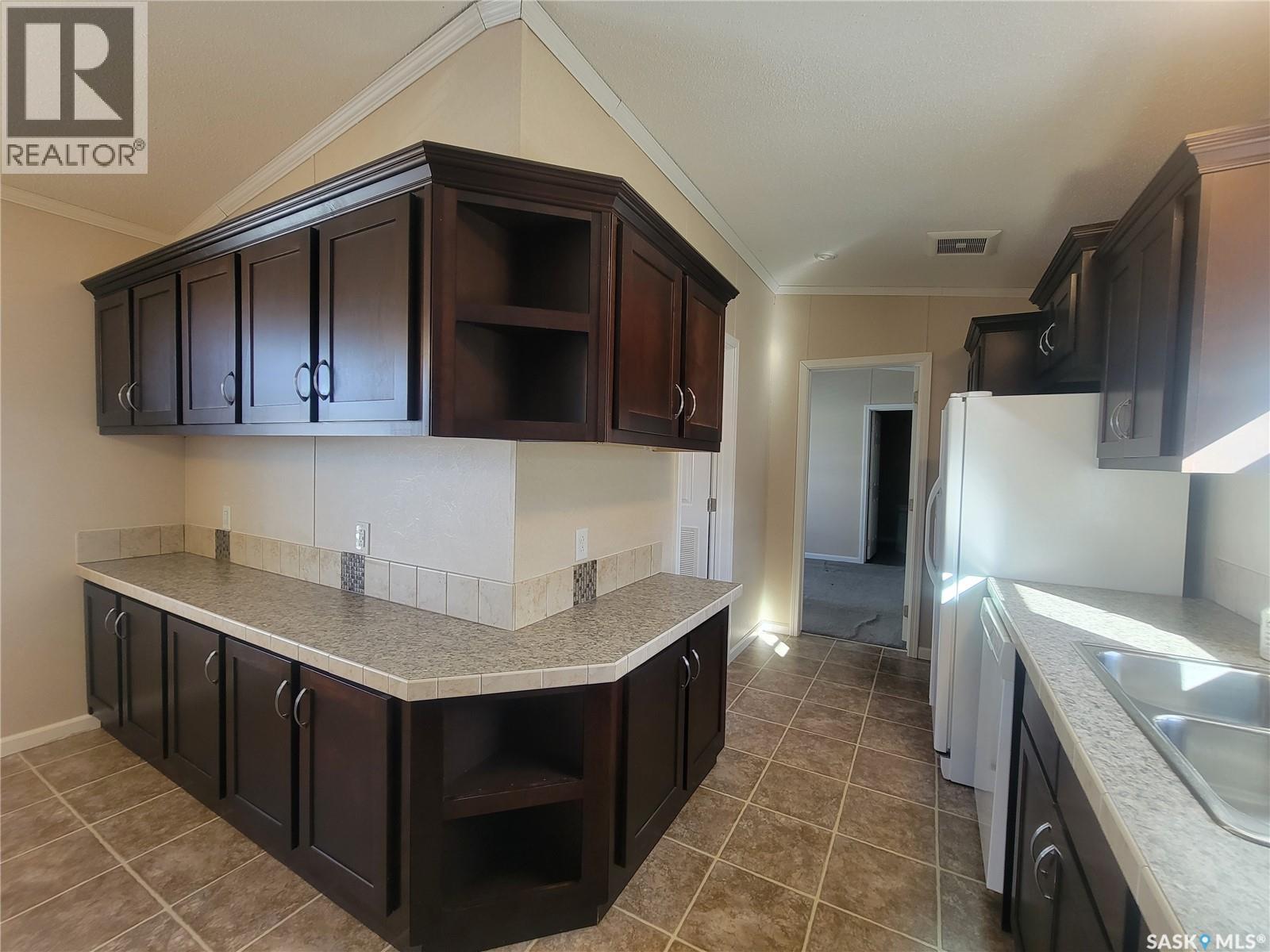 414 Lonsdale Street, Luseland, Saskatchewan  S0L 2A0 - Photo 8 - SK033602