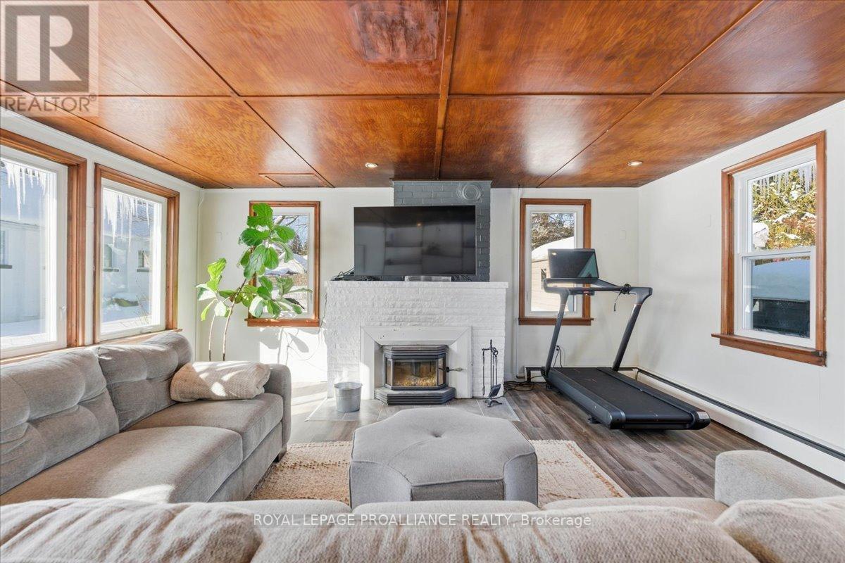 17 King Street, Prince Edward County, Ontario  K0K 2T0 - Photo 7 - X13026442