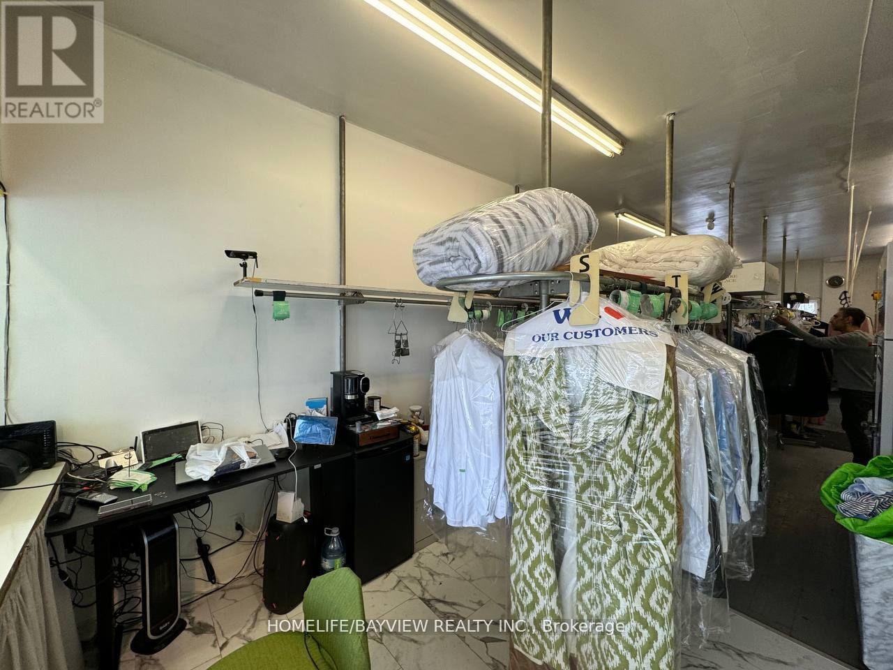 763 The Queensway Avenue, Toronto, Ontario  M8Z 1N1 - Photo 8 - W13028074