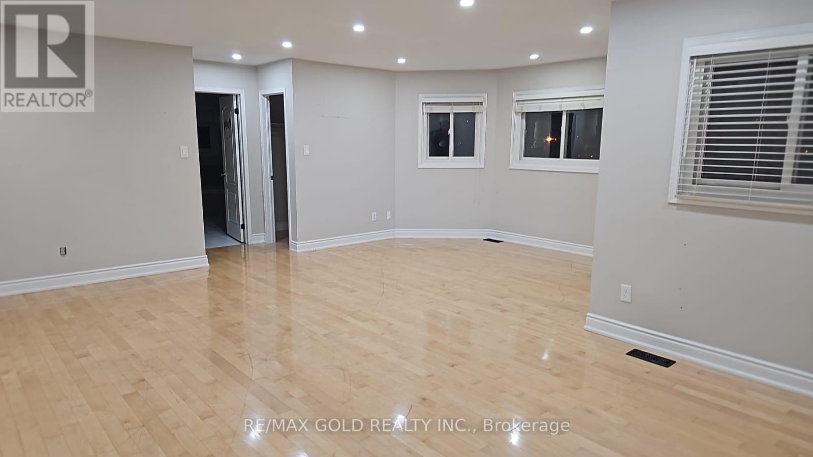 45 Livingston Drive, Caledon, Ontario  L7C 1A1 - Photo 6 - W13028076