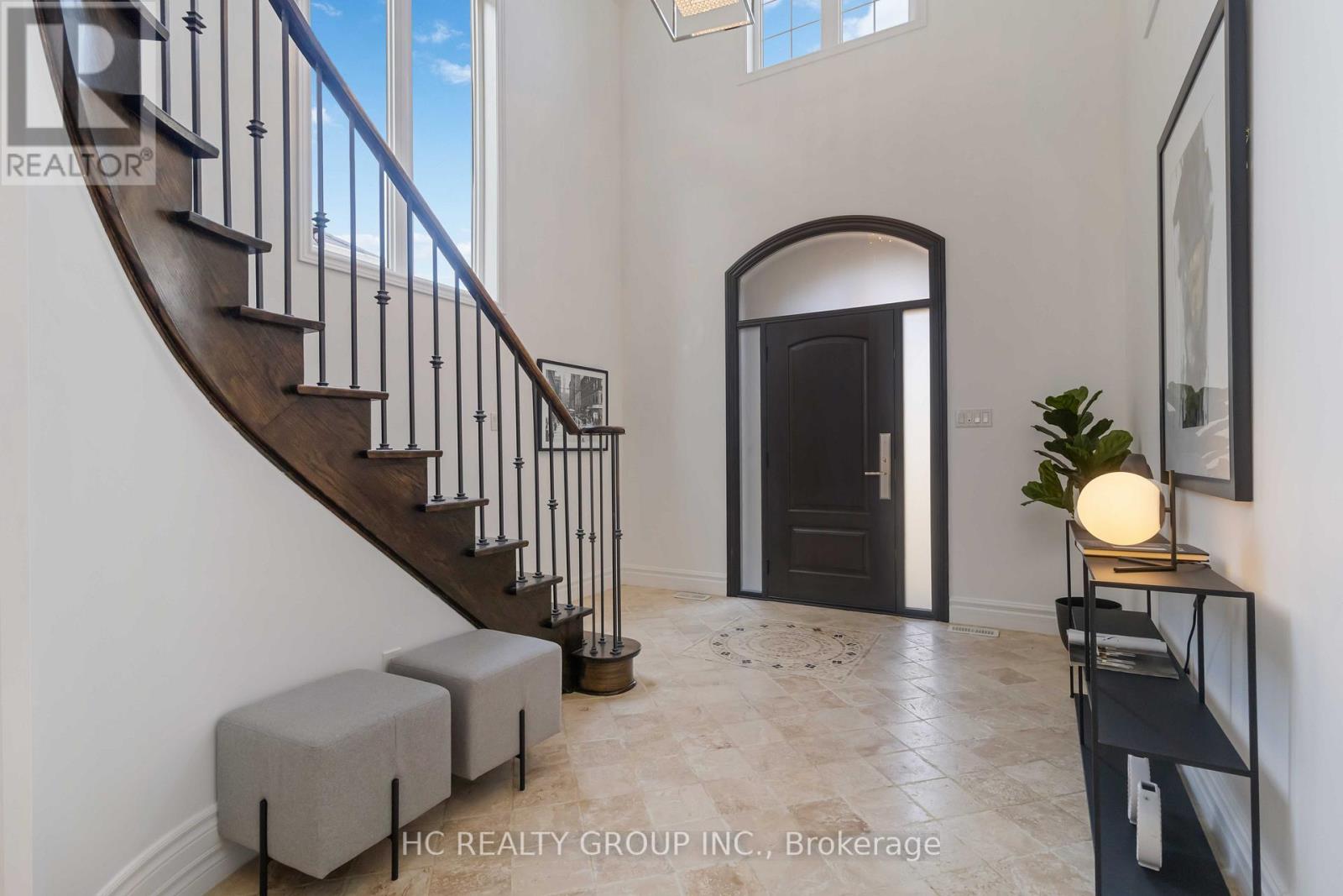 16 Begonia Crescent, Brampton, Ontario  L7A 0M5 - Photo 2 - W13028088