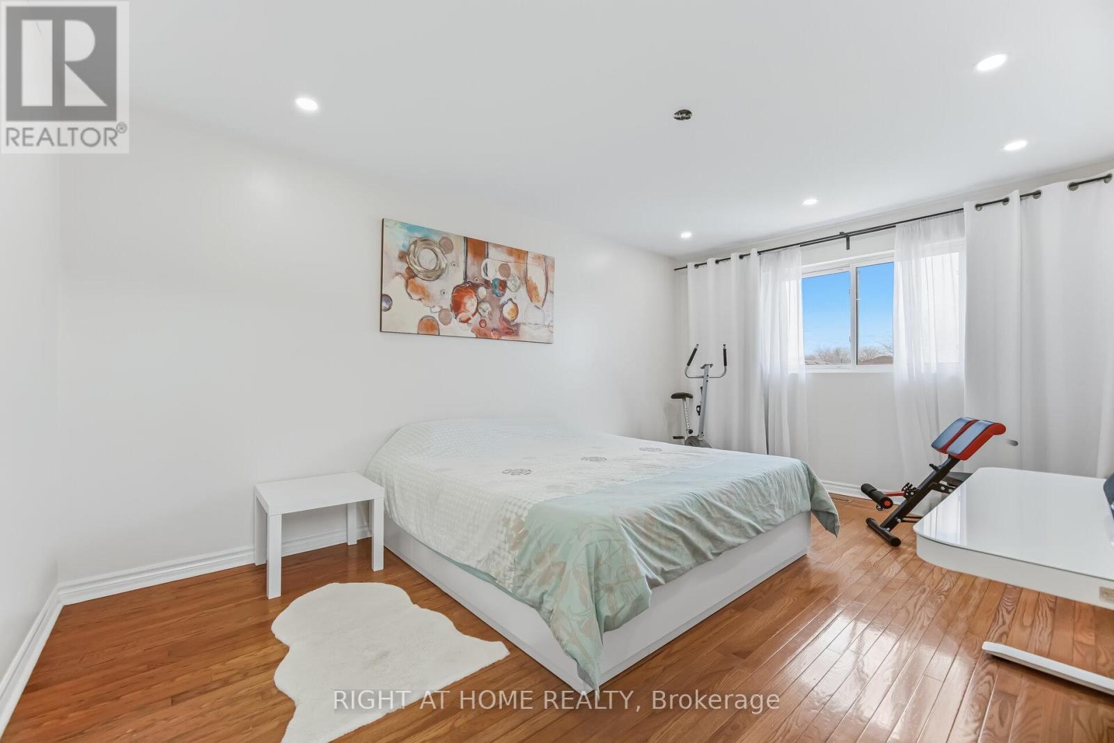 909 Lovingston Crescent, Mississauga, Ontario  L4W 3S6 - Photo 25 - W13028100