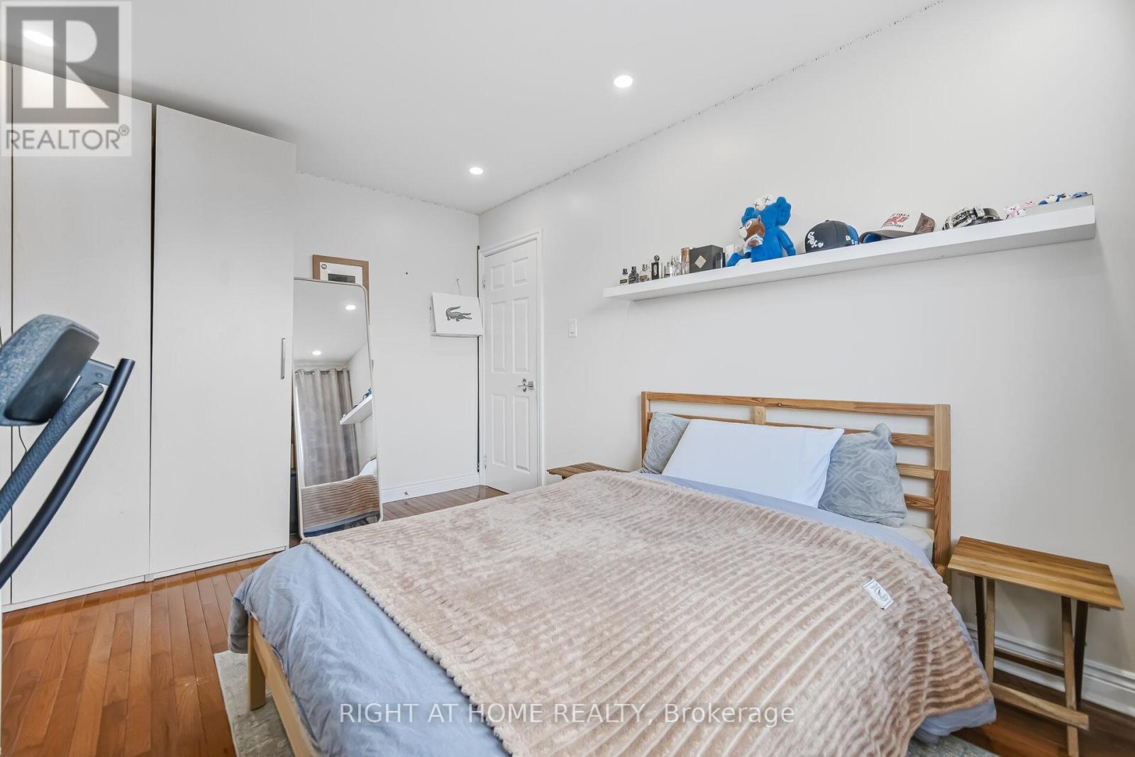 909 Lovingston Crescent, Mississauga, Ontario  L4W 3S6 - Photo 29 - W13028100