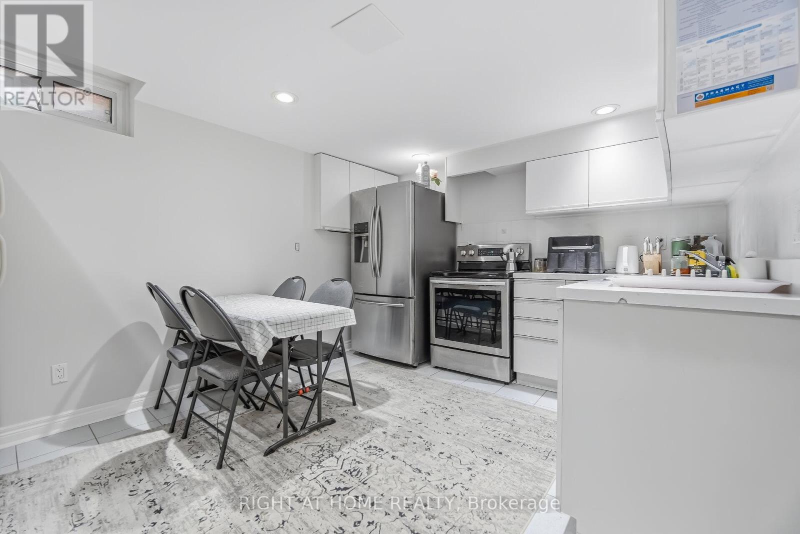 909 Lovingston Crescent, Mississauga, Ontario  L4W 3S6 - Photo 38 - W13028100