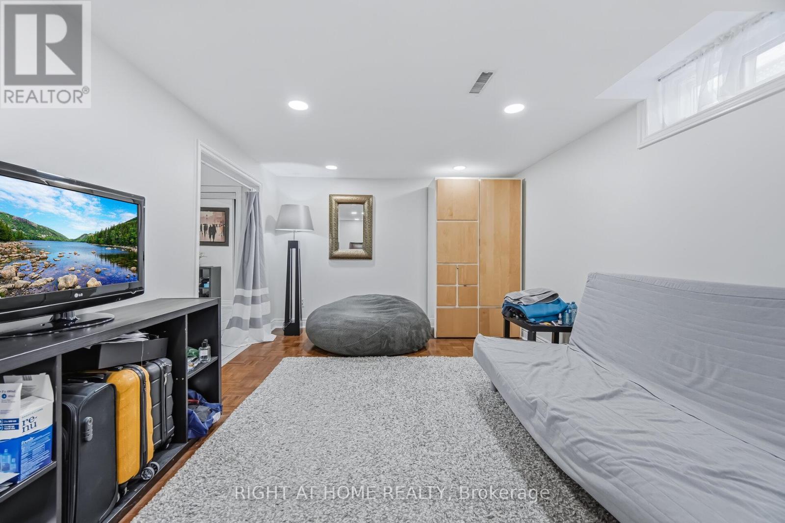 909 Lovingston Crescent, Mississauga, Ontario  L4W 3S6 - Photo 43 - W13028100