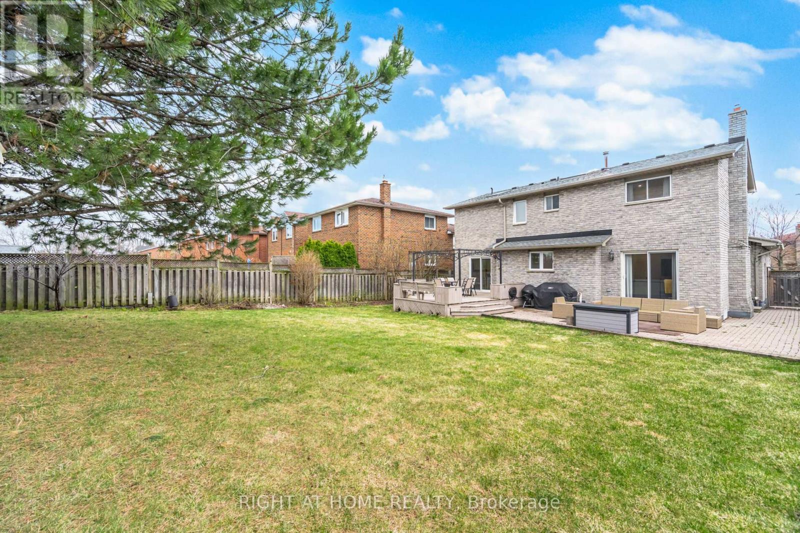 909 Lovingston Crescent, Mississauga, Ontario  L4W 3S6 - Photo 49 - W13028100