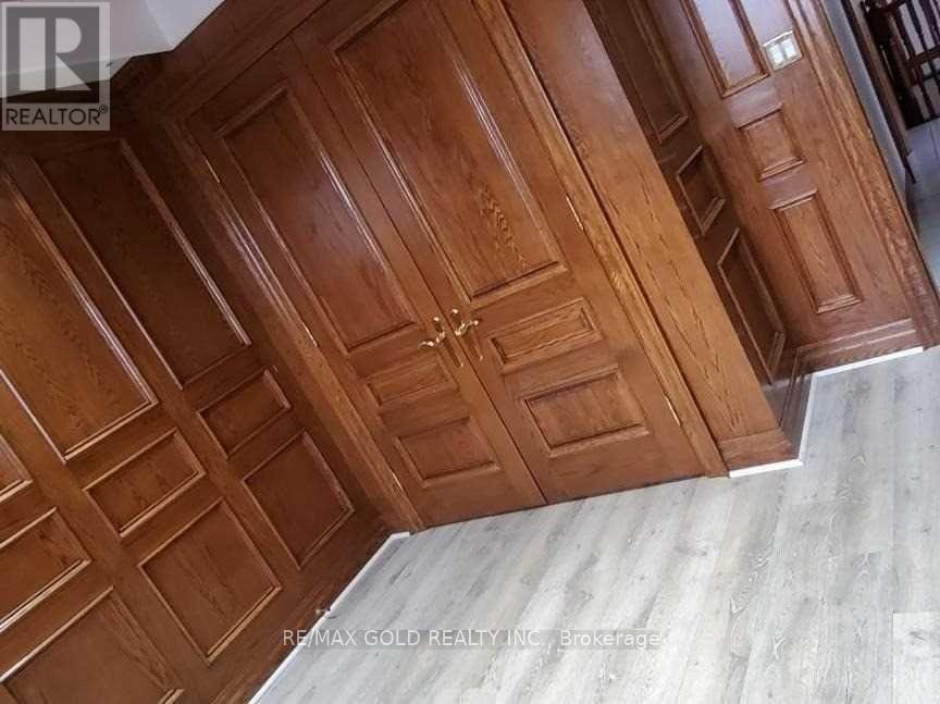 1775 Shawson Drive, Mississauga, Ontario  L4W 1N8 - Photo 5 - W13028102