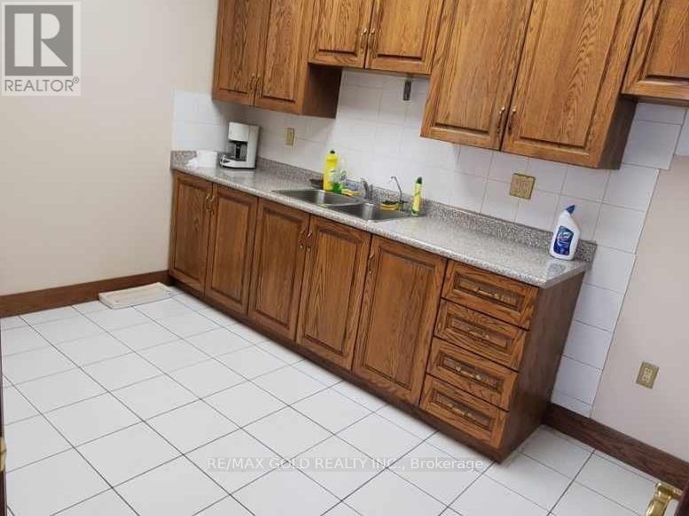 1775 Shawson Drive, Mississauga, Ontario  L4W 1N8 - Photo 7 - W13028102