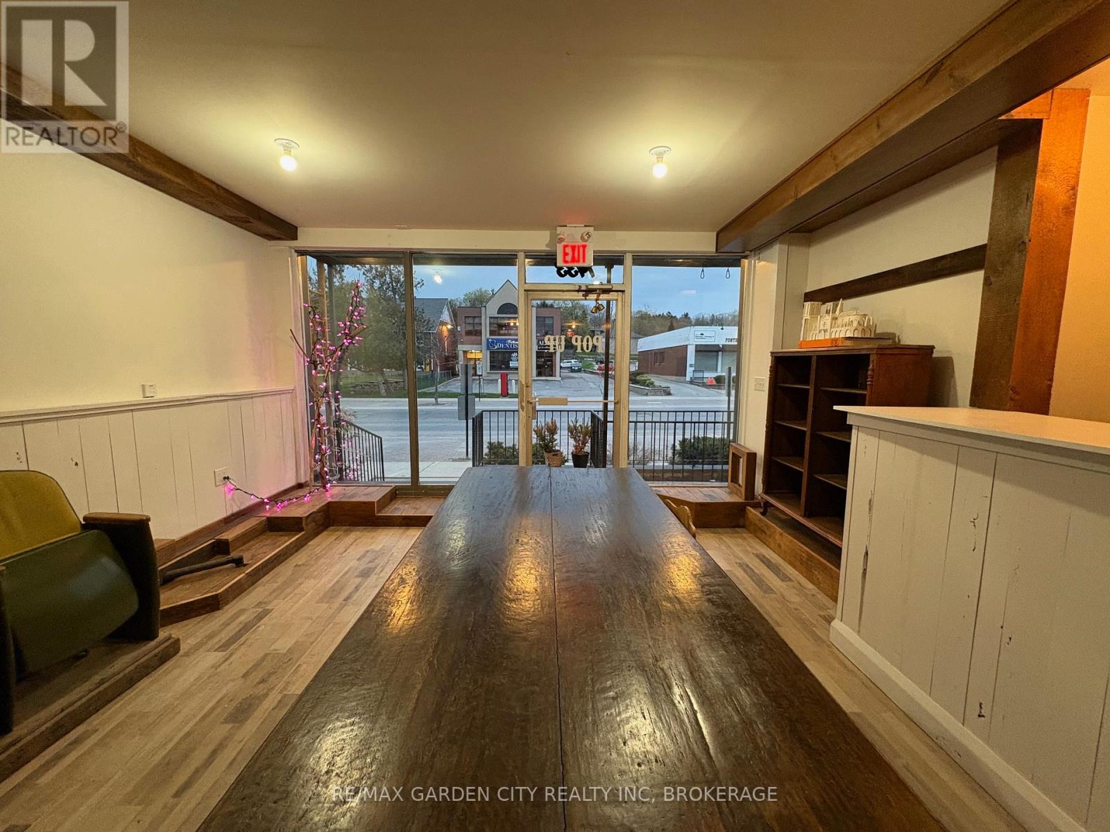 Main - 1433 Pelham Street, Pelham, Ontario  L0S 1E0 - Photo 3 - X12723432