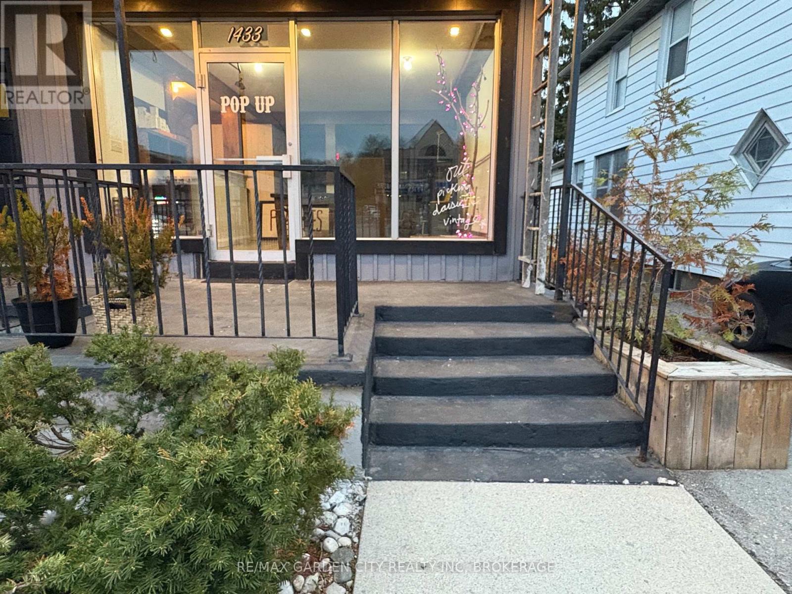 Main - 1433 Pelham Street, Pelham, Ontario  L0S 1E0 - Photo 2 - X12723432