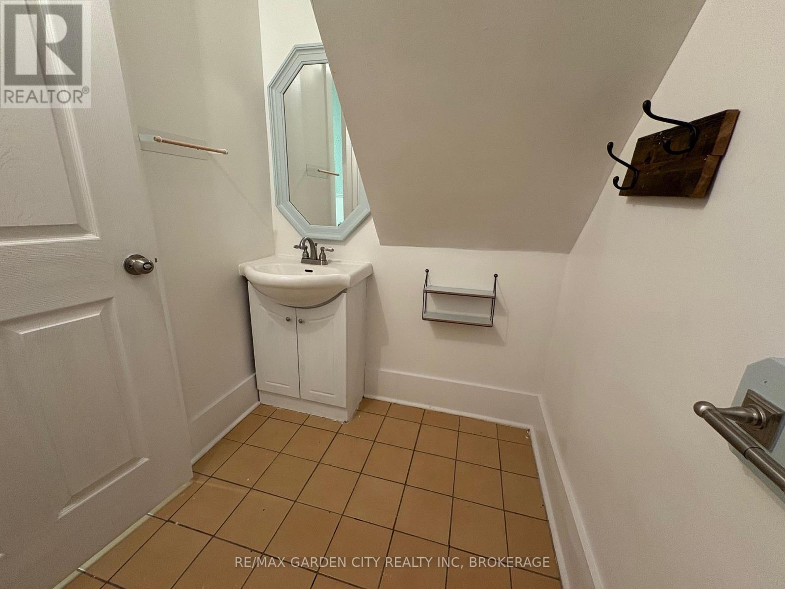 Main - 1433 Pelham Street, Pelham, Ontario  L0S 1E0 - Photo 9 - X12723432