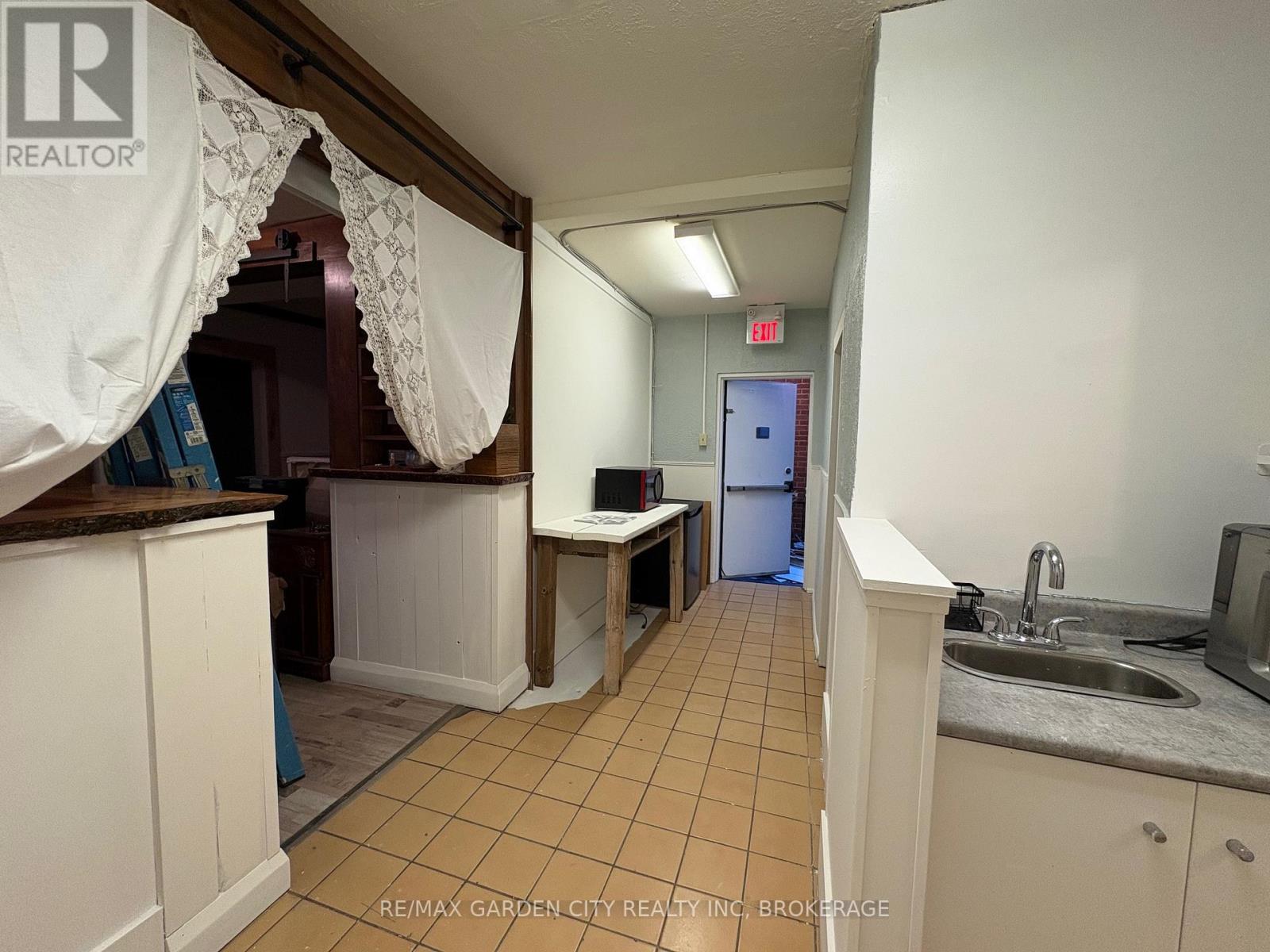 Main - 1433 Pelham Street, Pelham, Ontario  L0S 1E0 - Photo 6 - X12723432