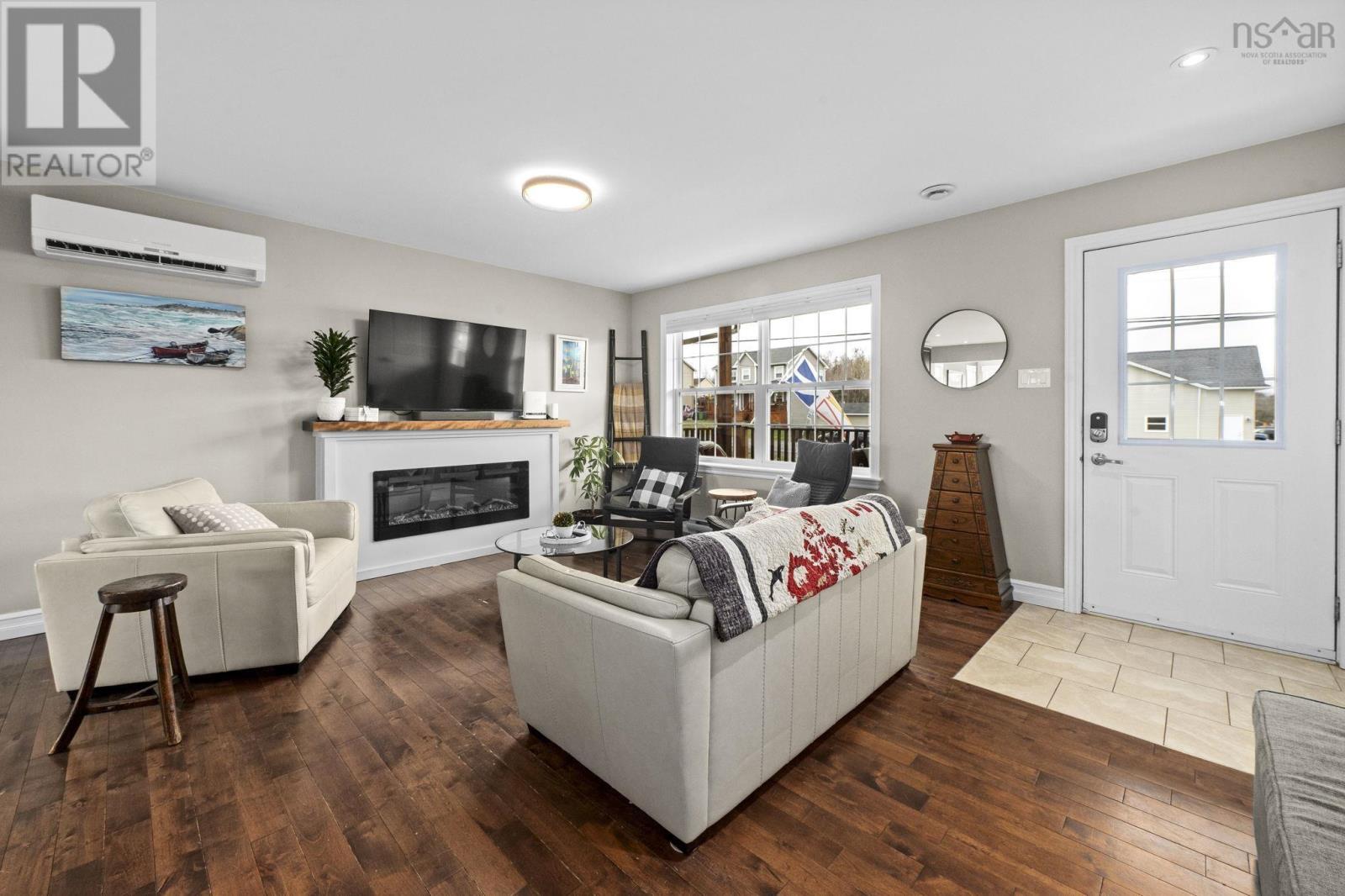 160 Underwood Road, Garlands Crossing, Nova Scotia  B0N 2T0 - Photo 3 - 202608177