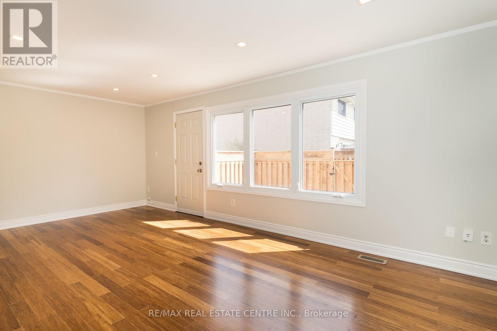 3 - 85 Albright Road, Hamilton, Ontario  L8K 6H1 - Photo 8 - X13028104