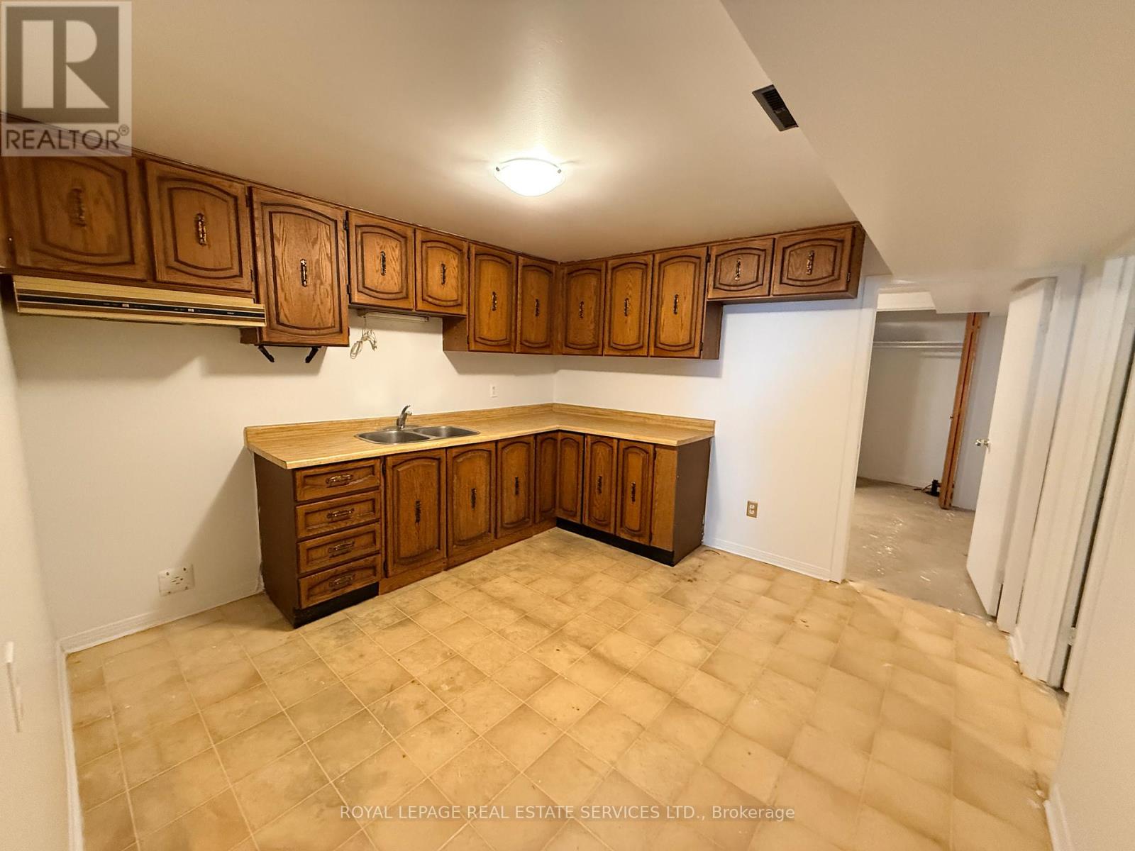 31 Daphne Crescent, Barrie, Ontario  L4M 2Y7 - Photo 19 - S13025596