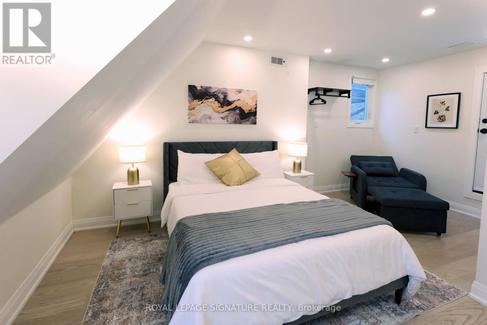 36 Tennis Crescent, Toronto, Ontario  M4K 1J3 - Photo 8 - E13025624