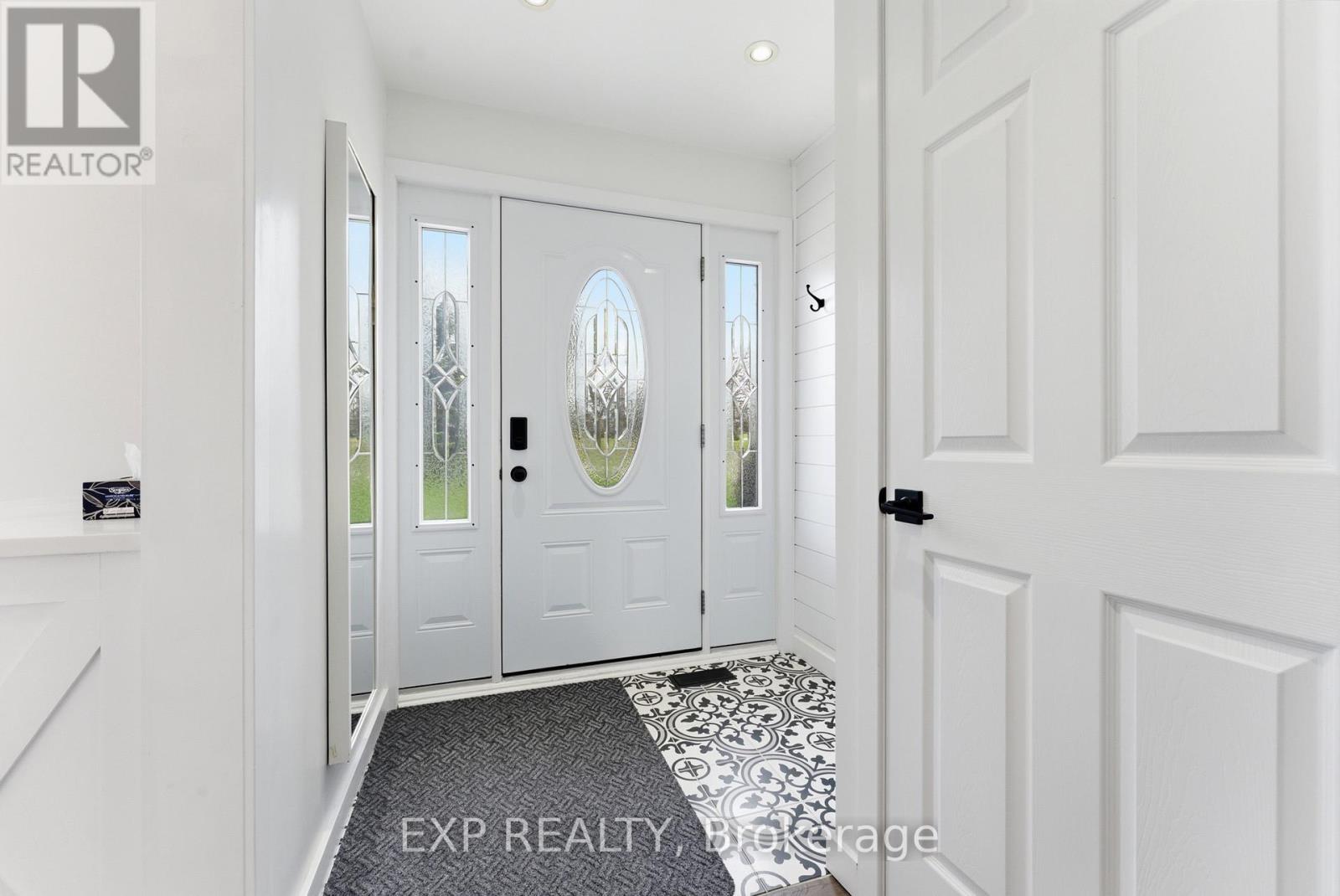 6 Bayside Drive, Quinte West, Ontario  K8V 5P7 - Photo 3 - X13026582