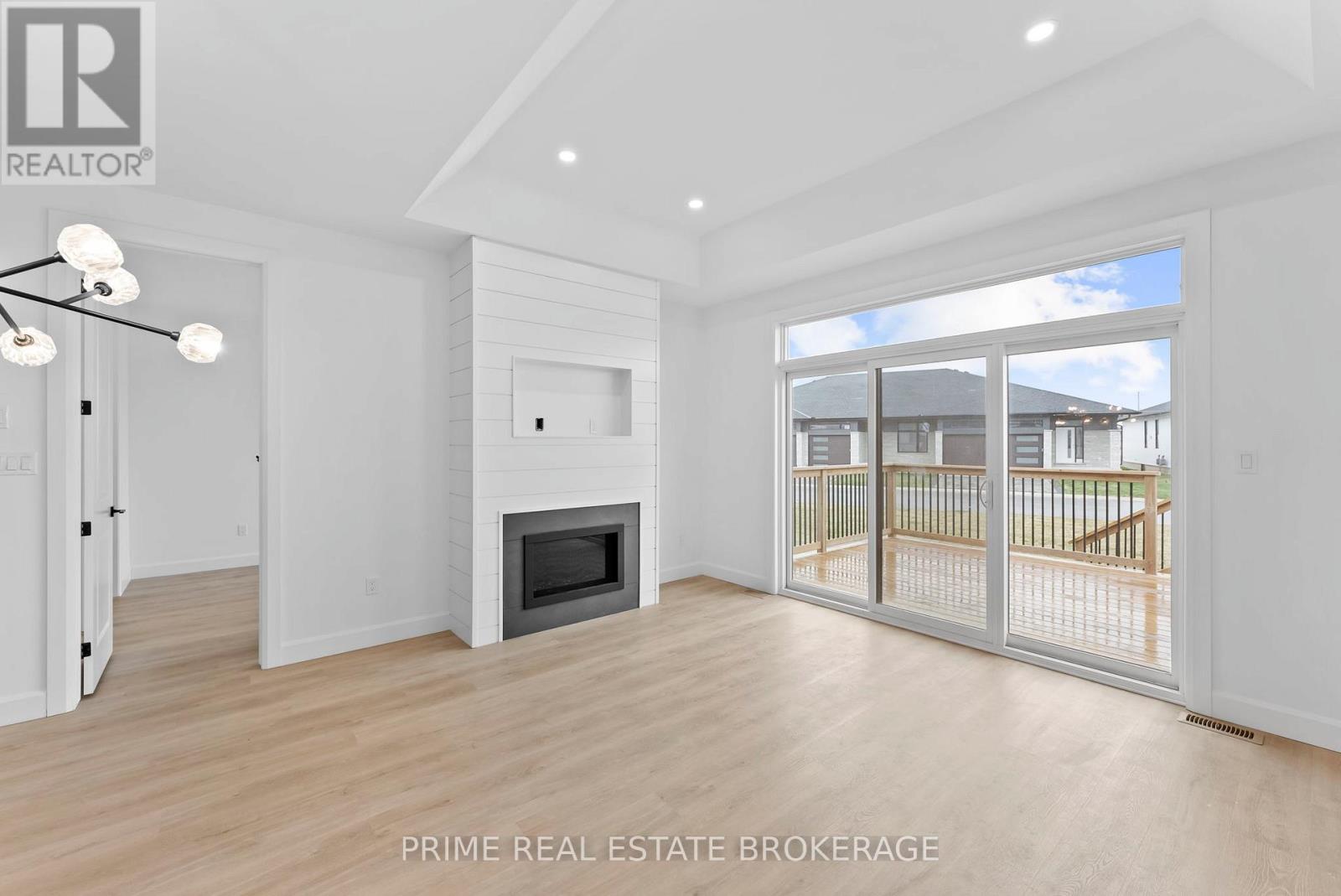 9 - 94 Coastal Crescent, Lambton Shores, Ontario  N0M 1T0 - Photo 16 - X13026396