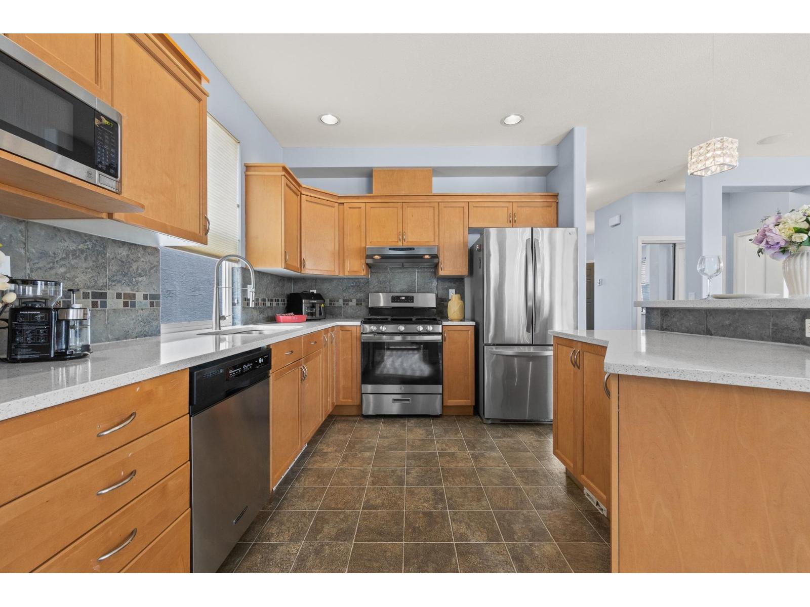 3307 Rosemary Heights Crescent, Surrey, British Columbia  V3Z 0K7 - Photo 14 - R3114242