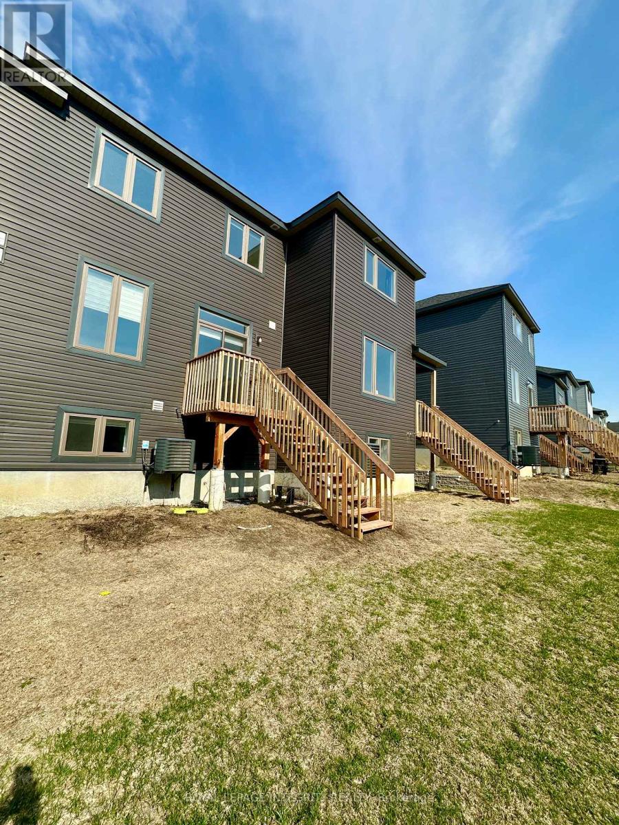 14 Atop Lane, Ottawa, Ontario  L6X 5C3 - Photo 27 - X13028128