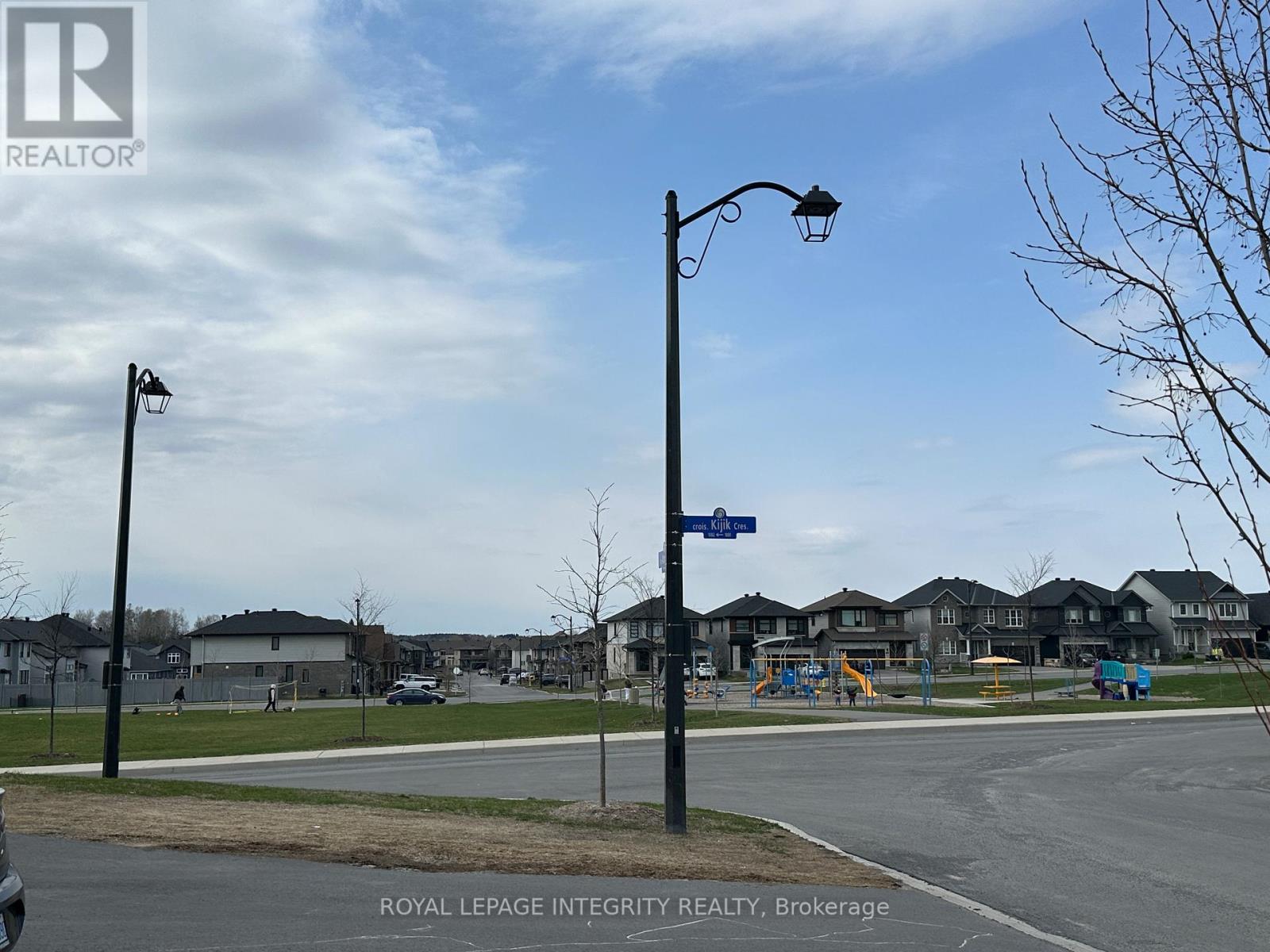 14 Atop Lane, Ottawa, Ontario  L6X 5C3 - Photo 4 - X13028128