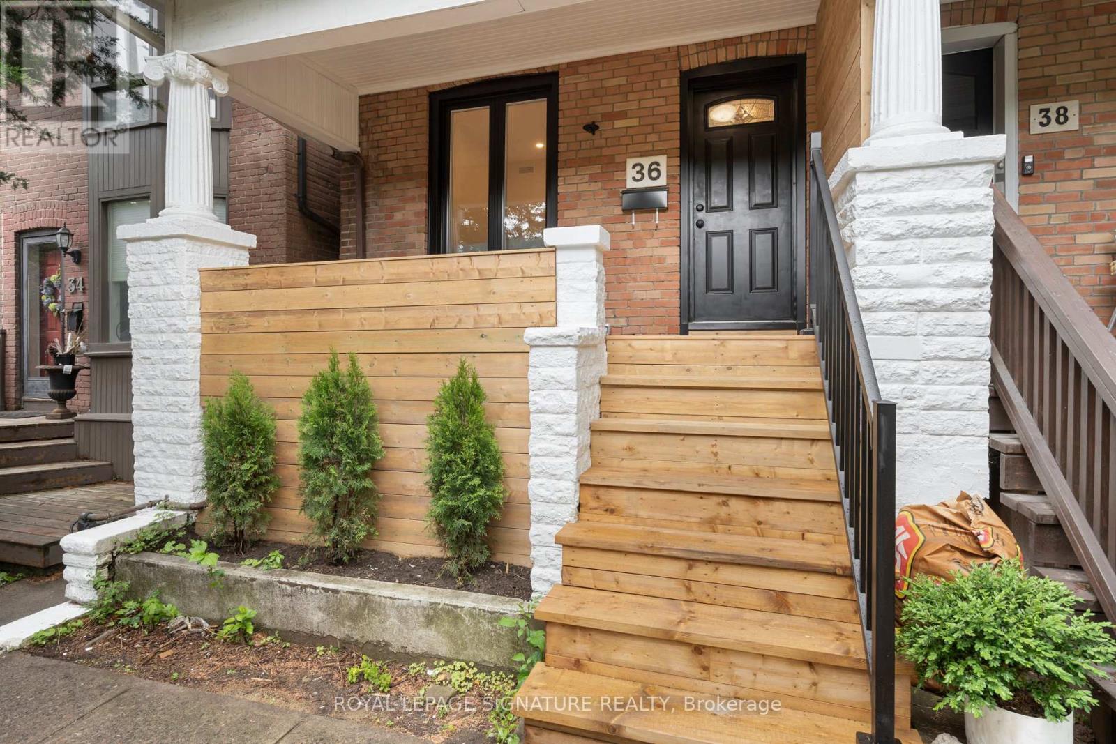 36 TENNIS CRESCENT, Toronto, Ontario