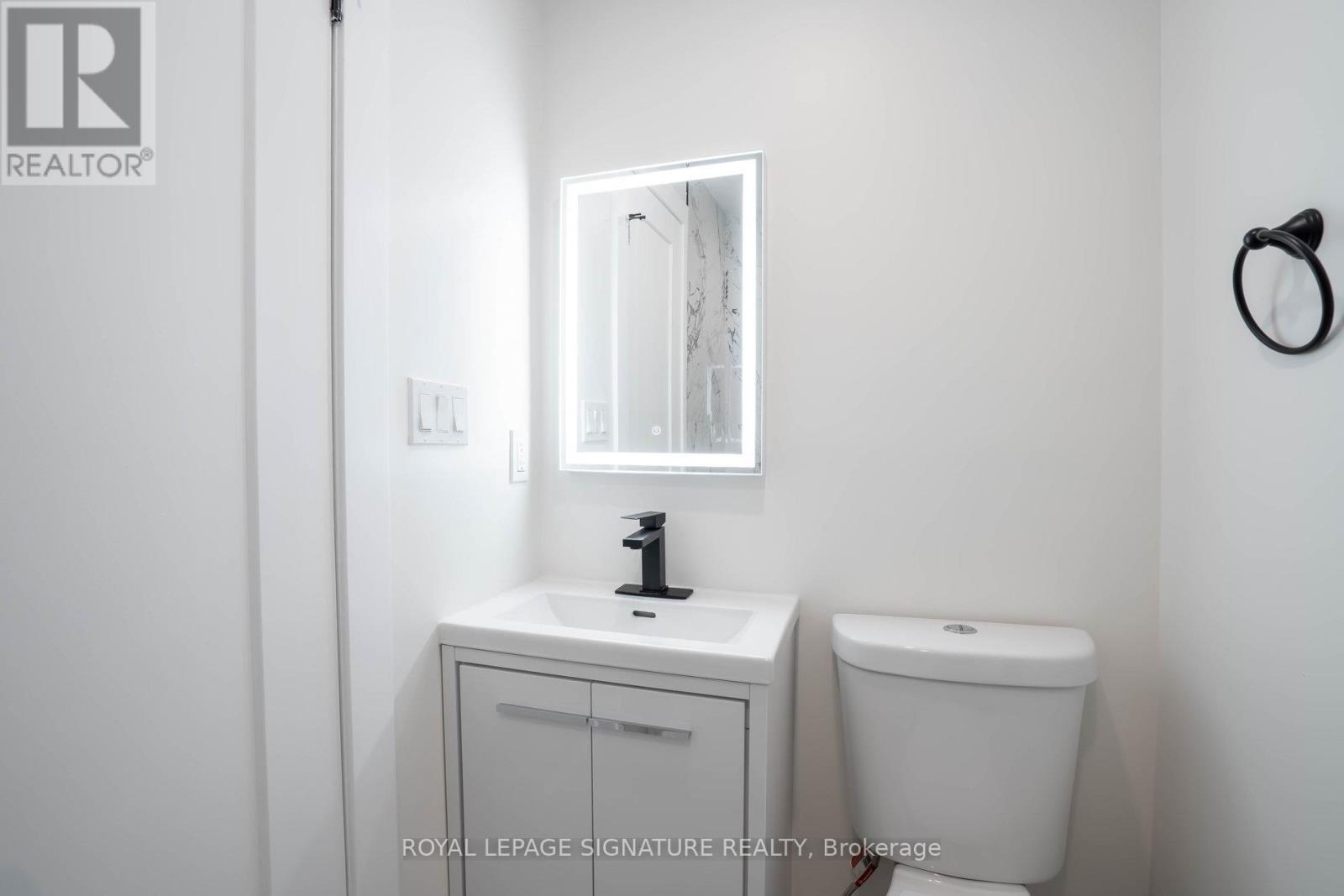 36 Tennis Crescent, Toronto, Ontario  M4K 1J3 - Photo 16 - E13025624