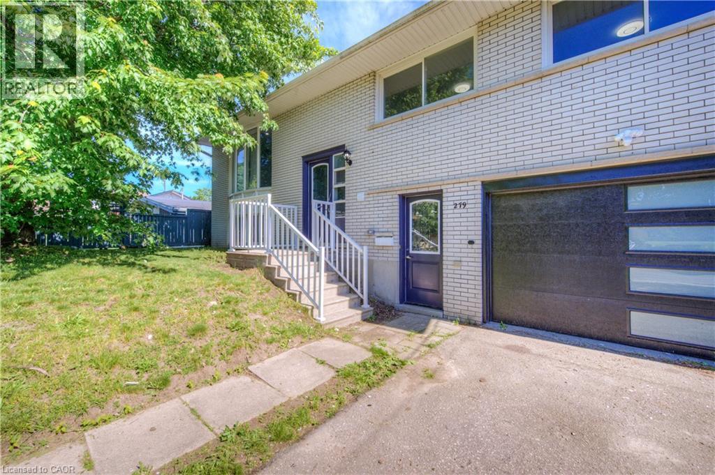 279 Dixon Street, Kitchener, Ontario  N2G 3G1 - Photo 3 - 40818804