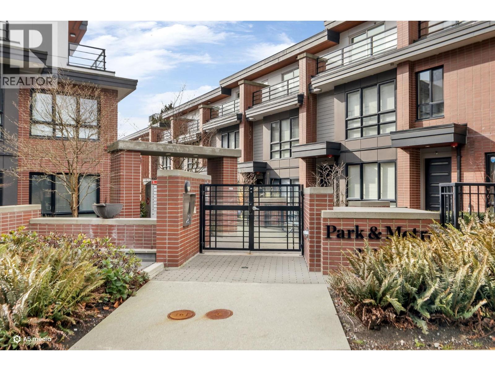 5 338 W 64 Avenue, Vancouver, British Columbia  V5X 2L9 - Photo 2 - R3113866