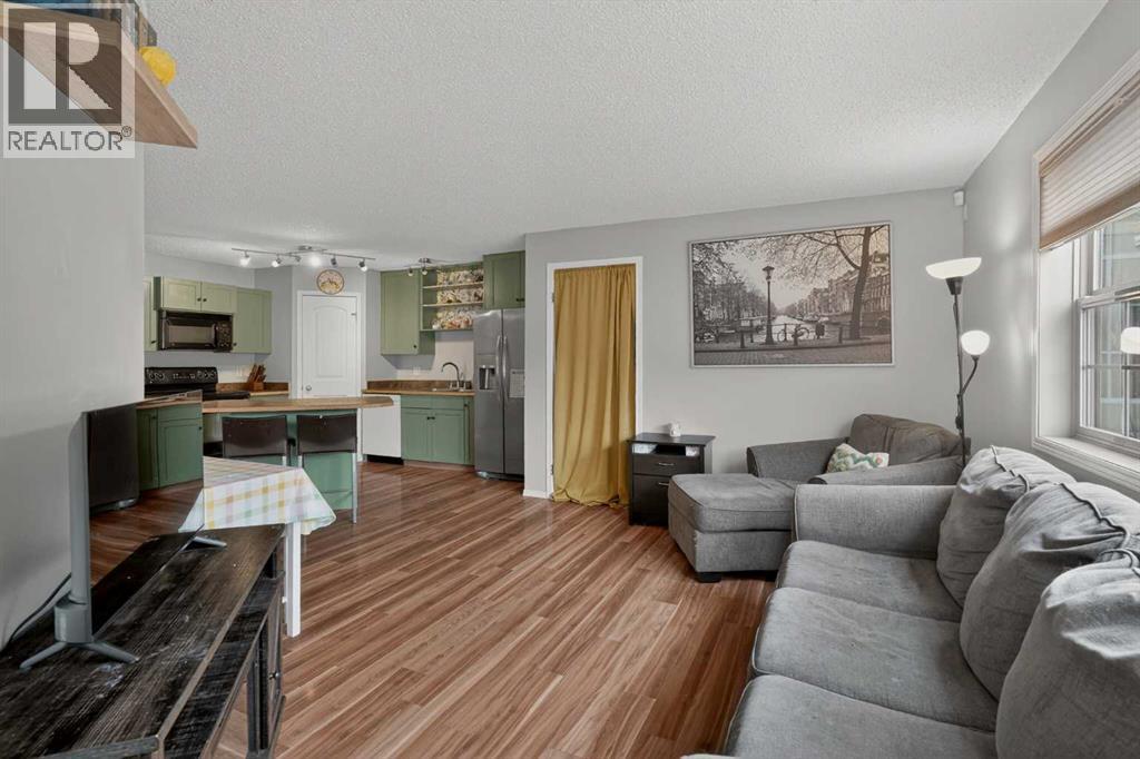 105, 23 Everridge Square Sw, Calgary, Alberta  T2Y 5J6 - Photo 5 - A2302431