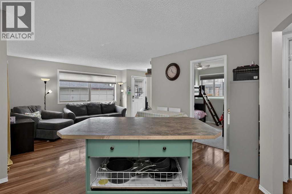 105, 23 Everridge Square Sw, Calgary, Alberta  T2Y 5J6 - Photo 14 - A2302431