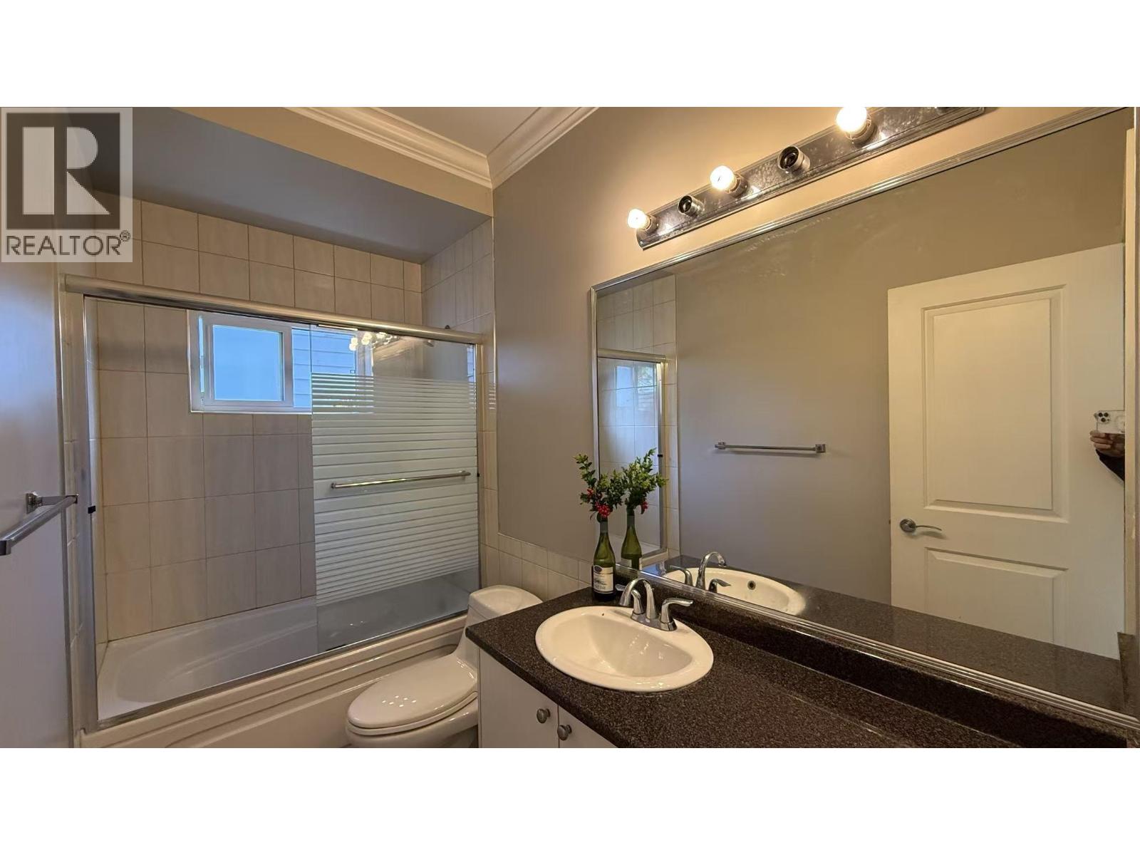 Rental Suite 74xx 18th Avenue, Burnaby, British Columbia  V3N 1H7 - Photo 6 - R3114457