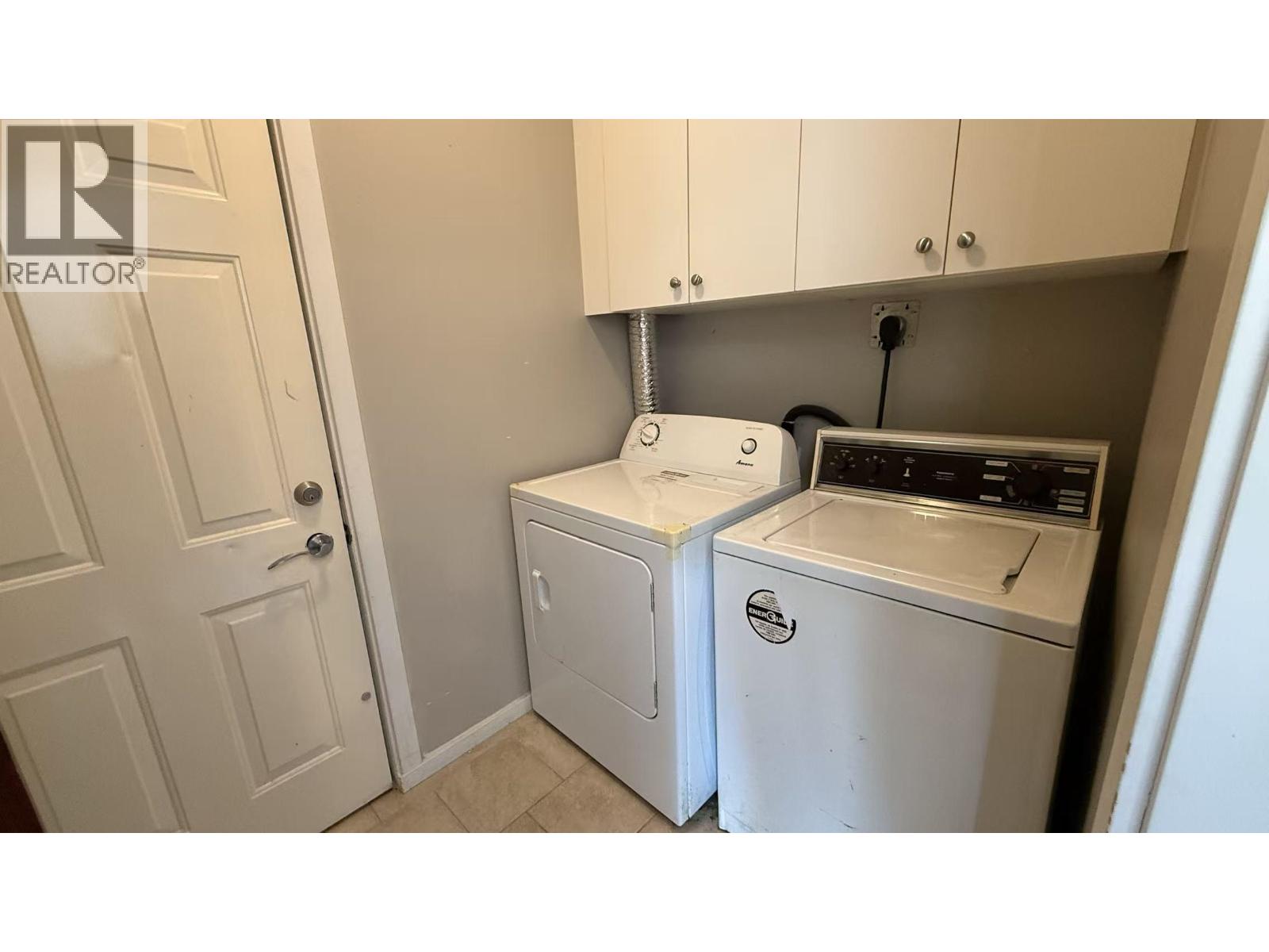 Rental Suite 74xx 18th Avenue, Burnaby, British Columbia  V3N 1H7 - Photo 7 - R3114457