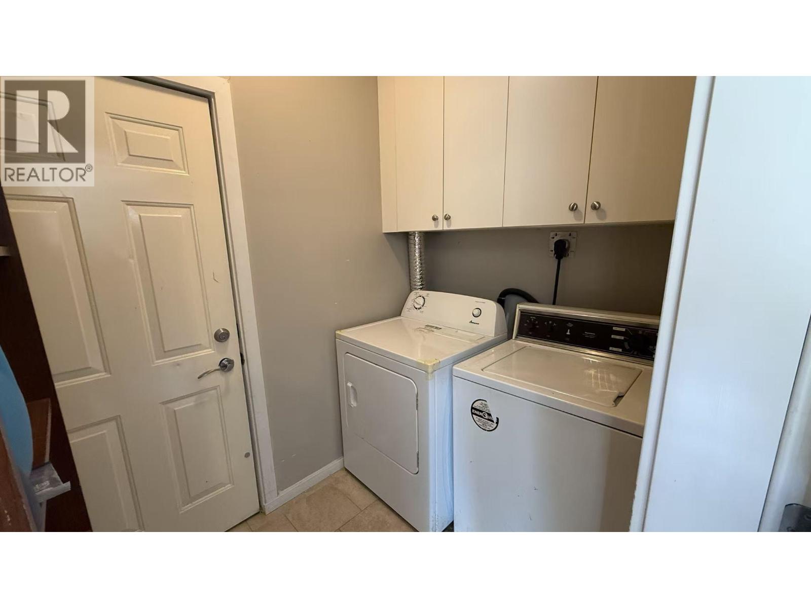 Rental Suite 74xx 18th Avenue, Burnaby, British Columbia  V3N 1H7 - Photo 8 - R3114457